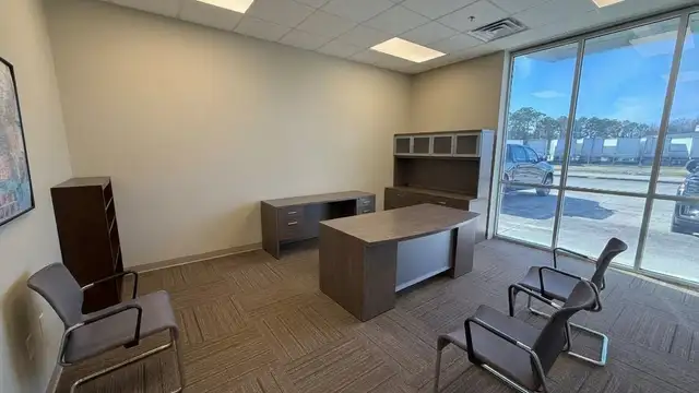 Suite 1 image