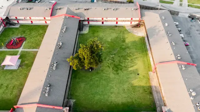 3300 Garden Oaks Dr thumbnail 2
