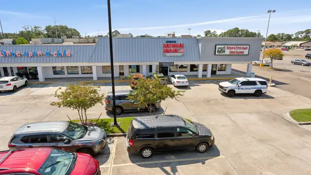 Gause Plaza Shopping Center Suite thumbnail 4