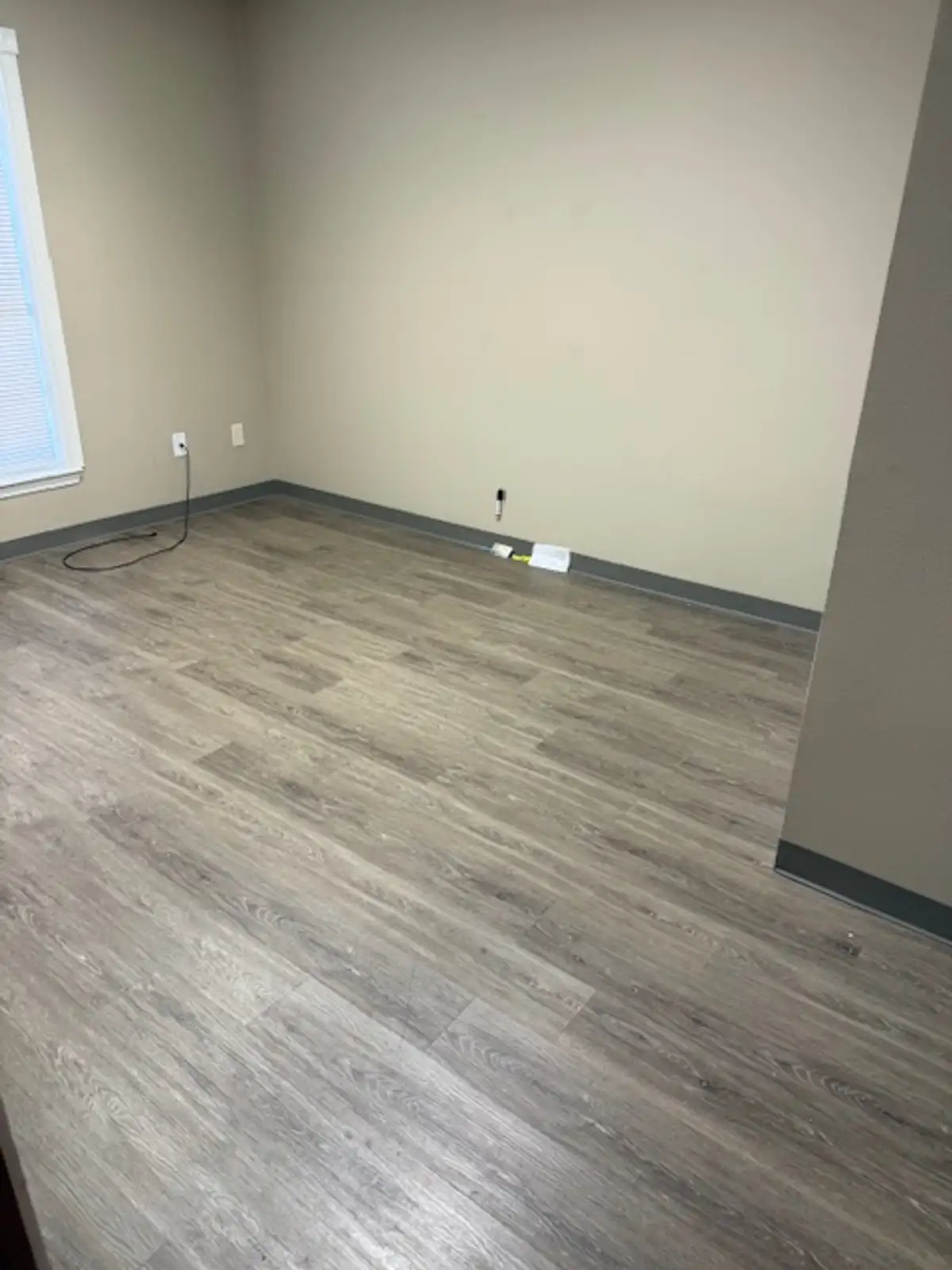 12232 Industriplex Blvd image 3
