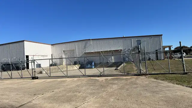 1501 Corporate Dr thumbnail 2