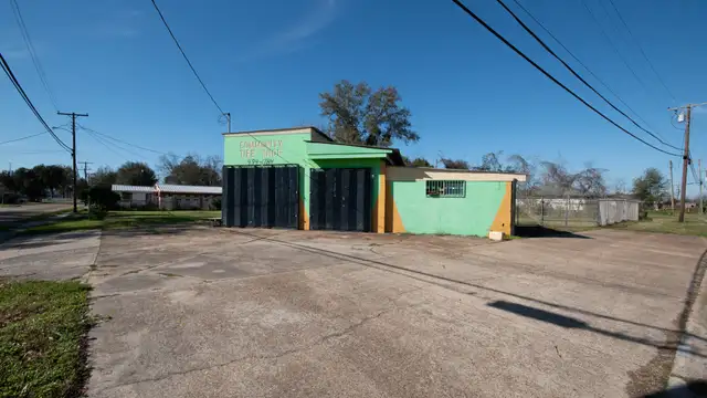 2041 E Mill St thumbnail 5