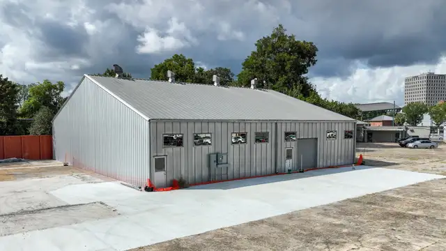 Versatile Warehouse in Downtown Lafayette thumbnail 2