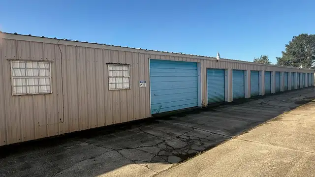 2161 Tower St thumbnail 2