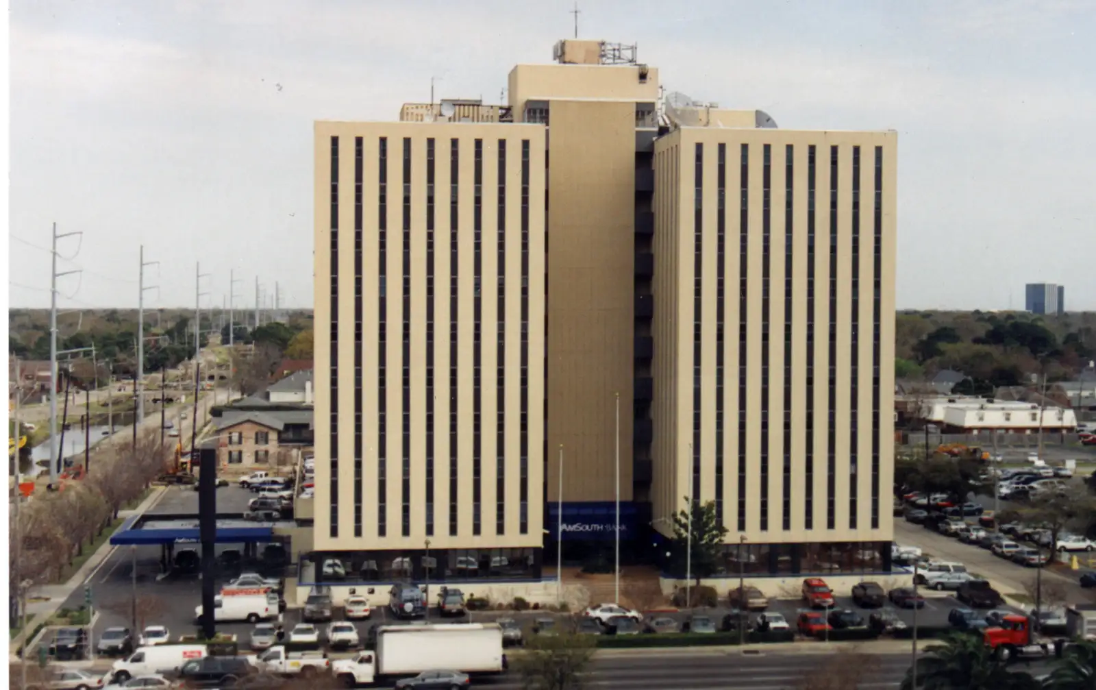 Suite 617 and 618 - Regions Bank Building
