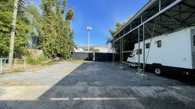 Lower Garden District Warehouse Style Building thumbnail 3