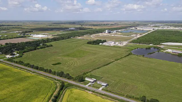 ±79-Acre Development Tract on Interstate 10 (101 Commerce Park) thumbnail 3