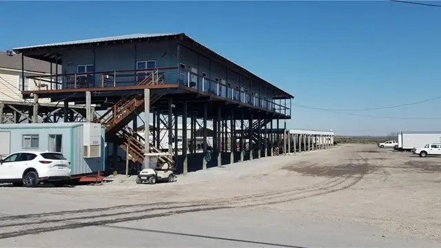 OWN a DELACROIX MARINA!! thumbnail 4