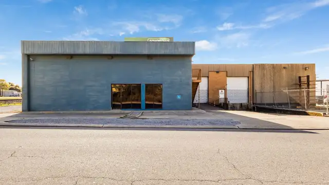 103 Park Center Dr thumbnail 2
