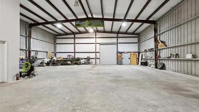 Warehouse for sale/lease thumbnail 4