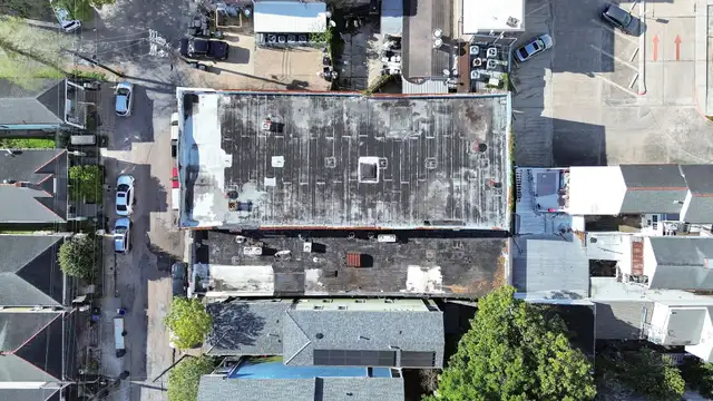 1021 Pleasant St thumbnail 5