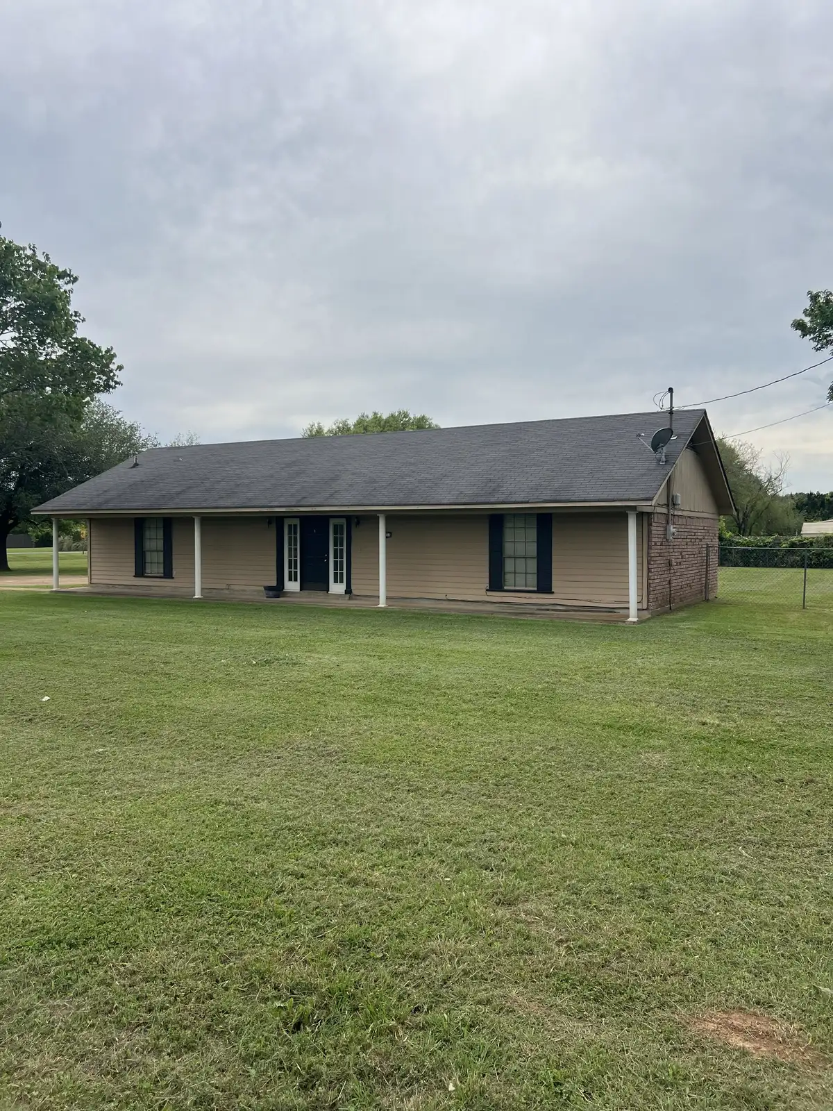 5213 Airline Dr