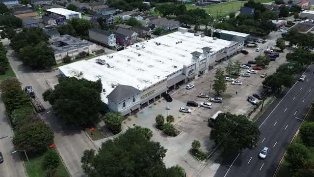 University Retail Center thumbnail 3