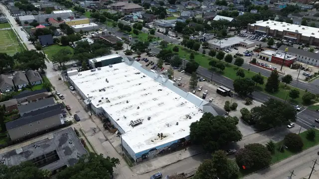 University Retail Center thumbnail 5
