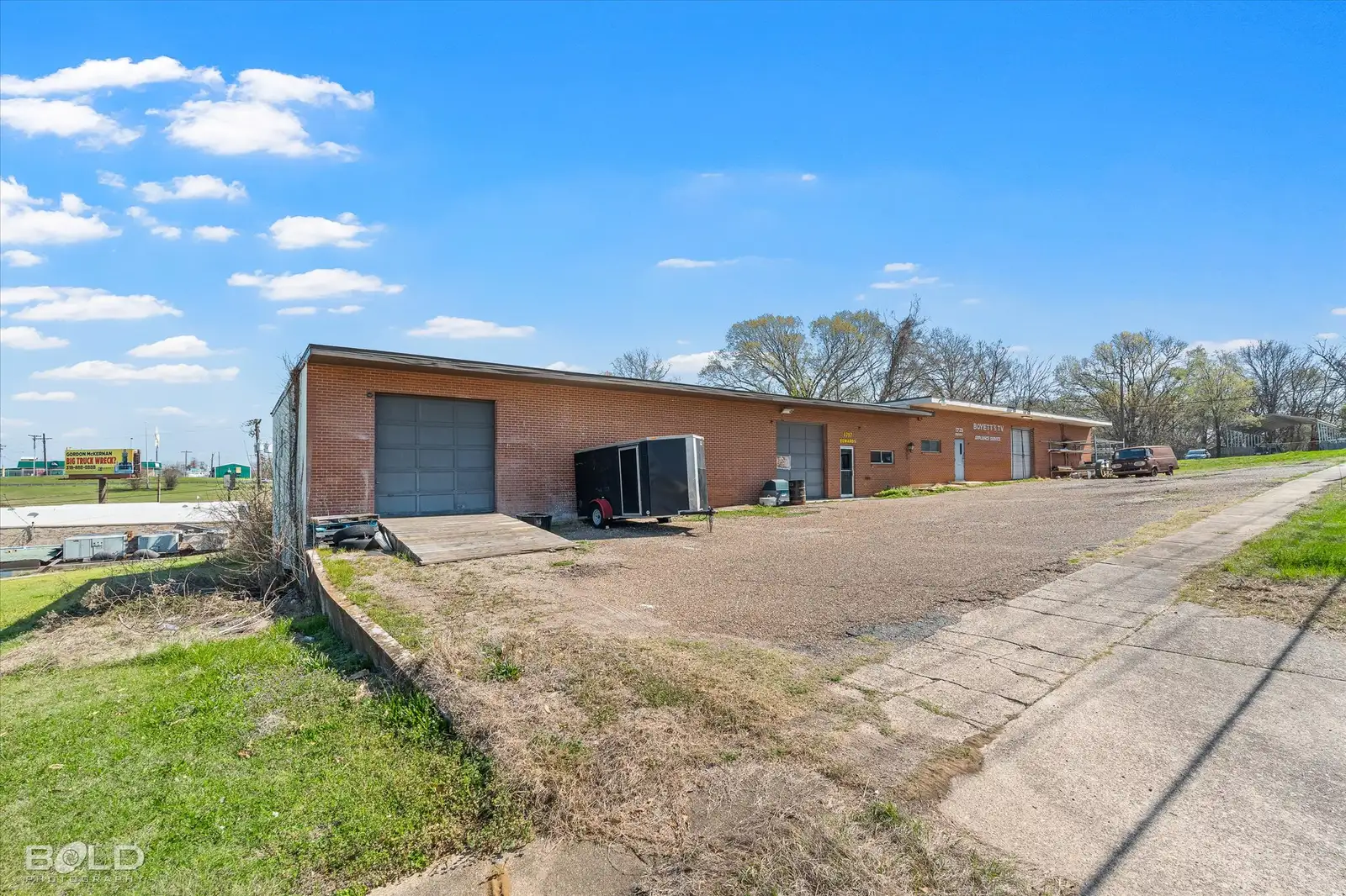 1717 Edwards St image 3