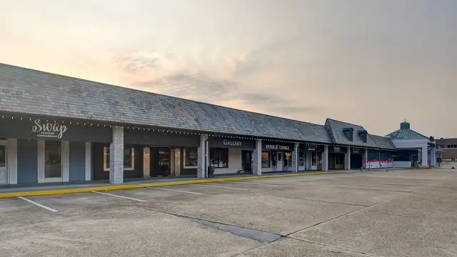 Bocage Village Retail Space thumbnail 2
