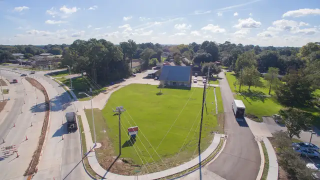 Corner Lot Frontage thumbnail 3
