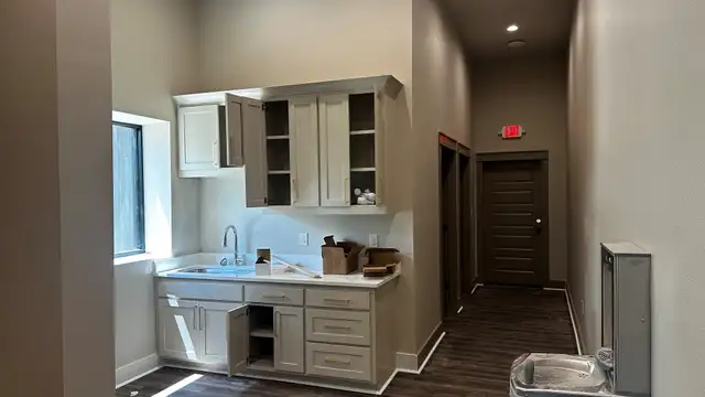 615 Hatchell Ln thumbnail 4