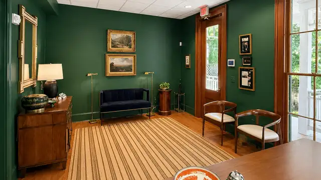 222 N Vermont St thumbnail 2