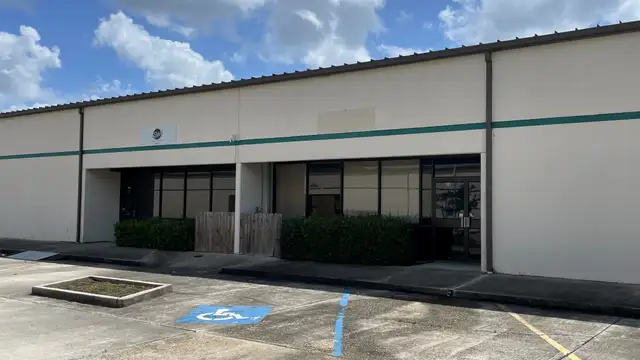 11800 Industriplex Blvd thumbnail 5