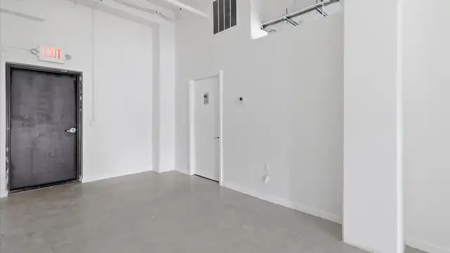 1409 Oretha Castle Haley Blvd Unit B thumbnail 4