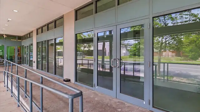 1409 Oretha Castle Haley Blvd Unit B thumbnail 2