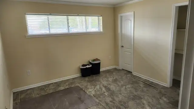 1305 E Hwy 30 thumbnail 5