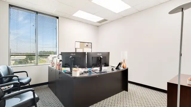 Suite 400 - 151 Southpark Rd thumbnail 2