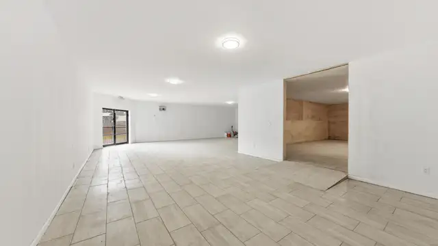 Renovated Retail Space - 520 S Magnolia St thumbnail 5