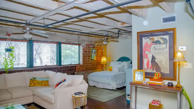 Muller's Lofts thumbnail 2