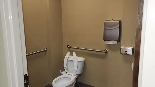 North Bossier Office & Retail Suites Available | Benton Rd thumbnail 5
