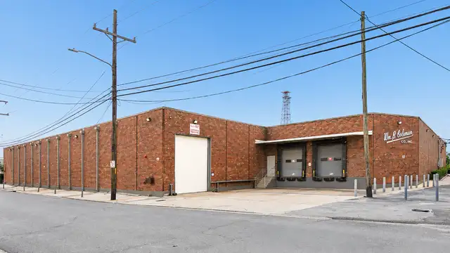 4001 Earhart Blvd thumbnail 2