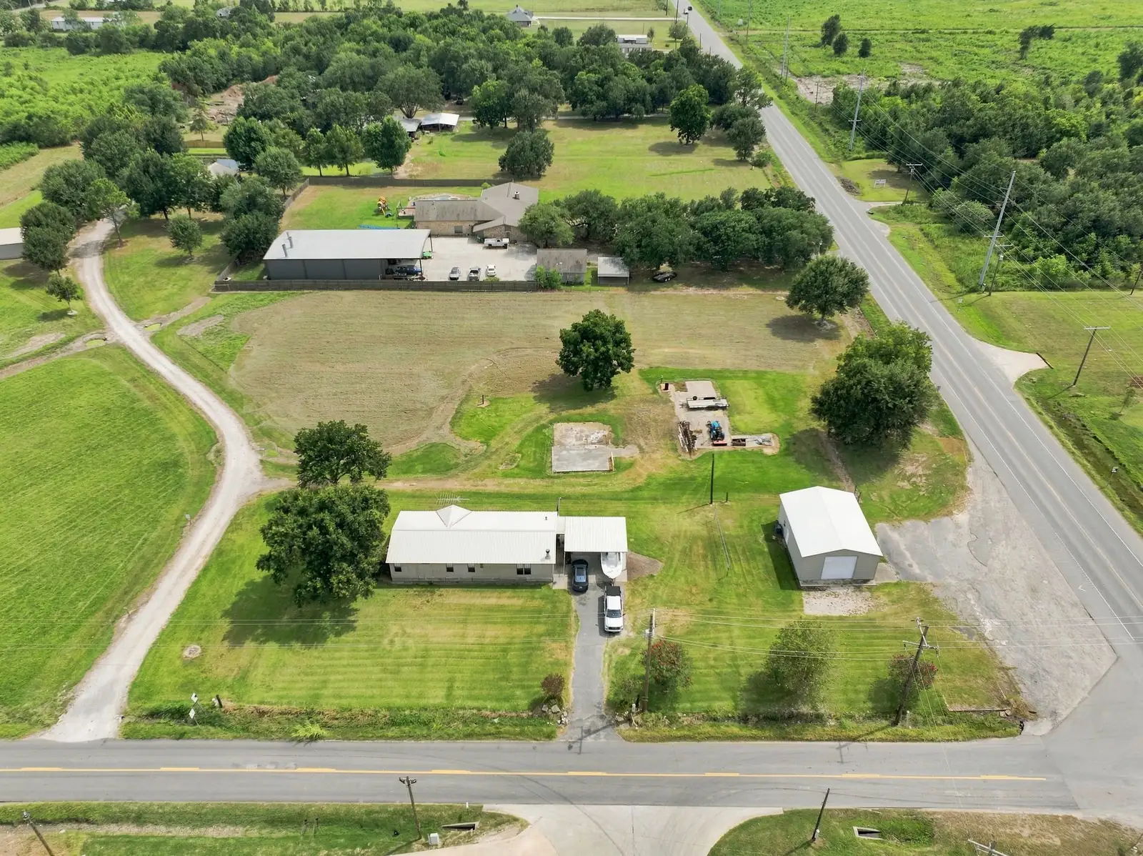 7789 Highway 1133