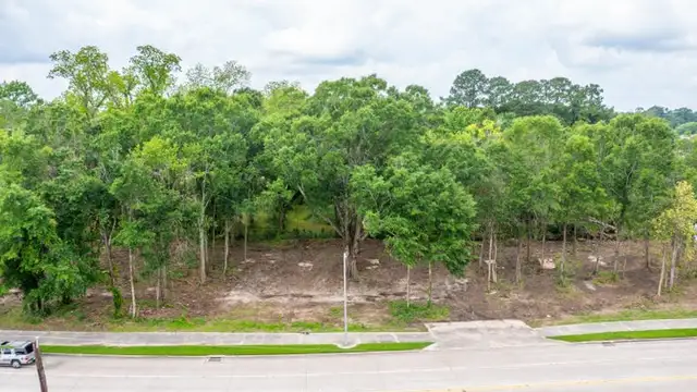 2100 Blk E Pinhook Rd thumbnail 2