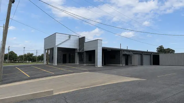 12525 Jefferson Hwy thumbnail 2