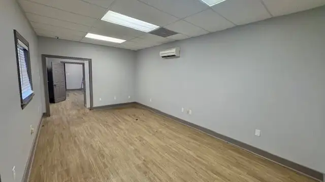 5555 Canal Blvd thumbnail 5