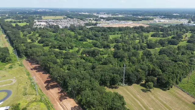500 Acadian Hills Ln thumbnail 3