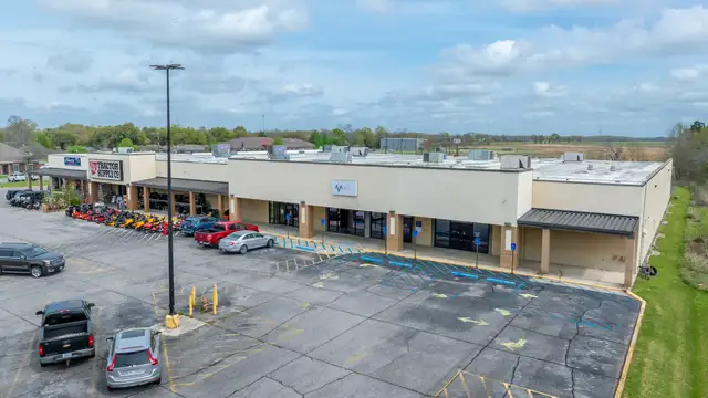 Former Gym Space thumbnail 4