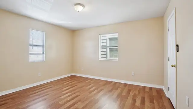 View image 12
