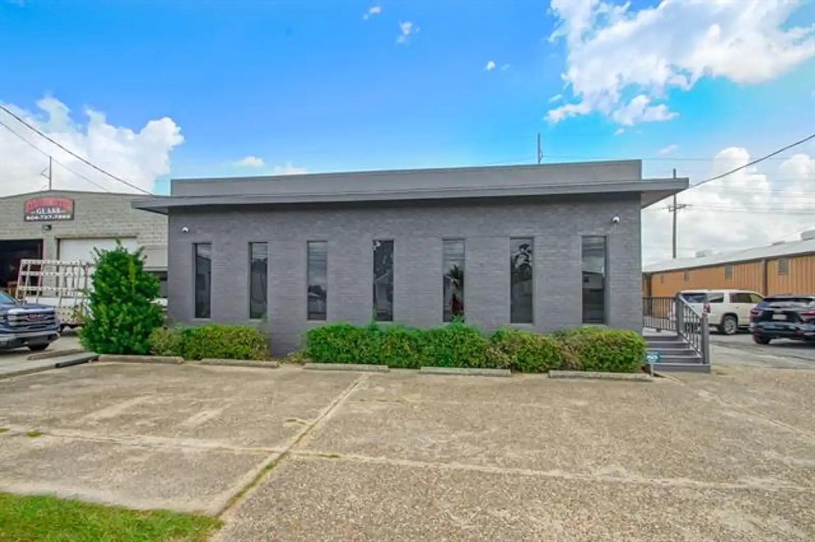 621 Hickory Ave