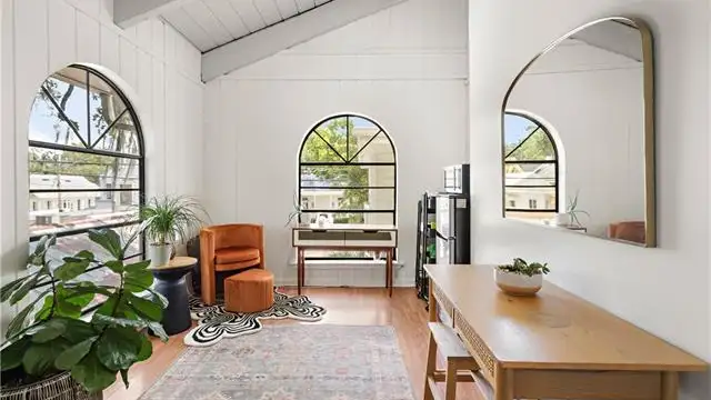 726 E Boston St thumbnail 3