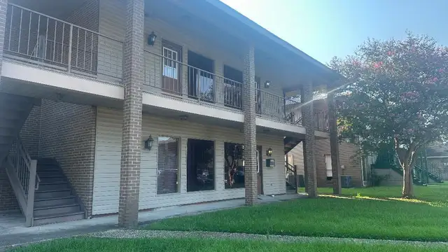 3040 Teddy Dr thumbnail 4