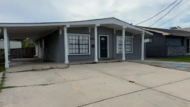 4315 Williams Blvd thumbnail 2
