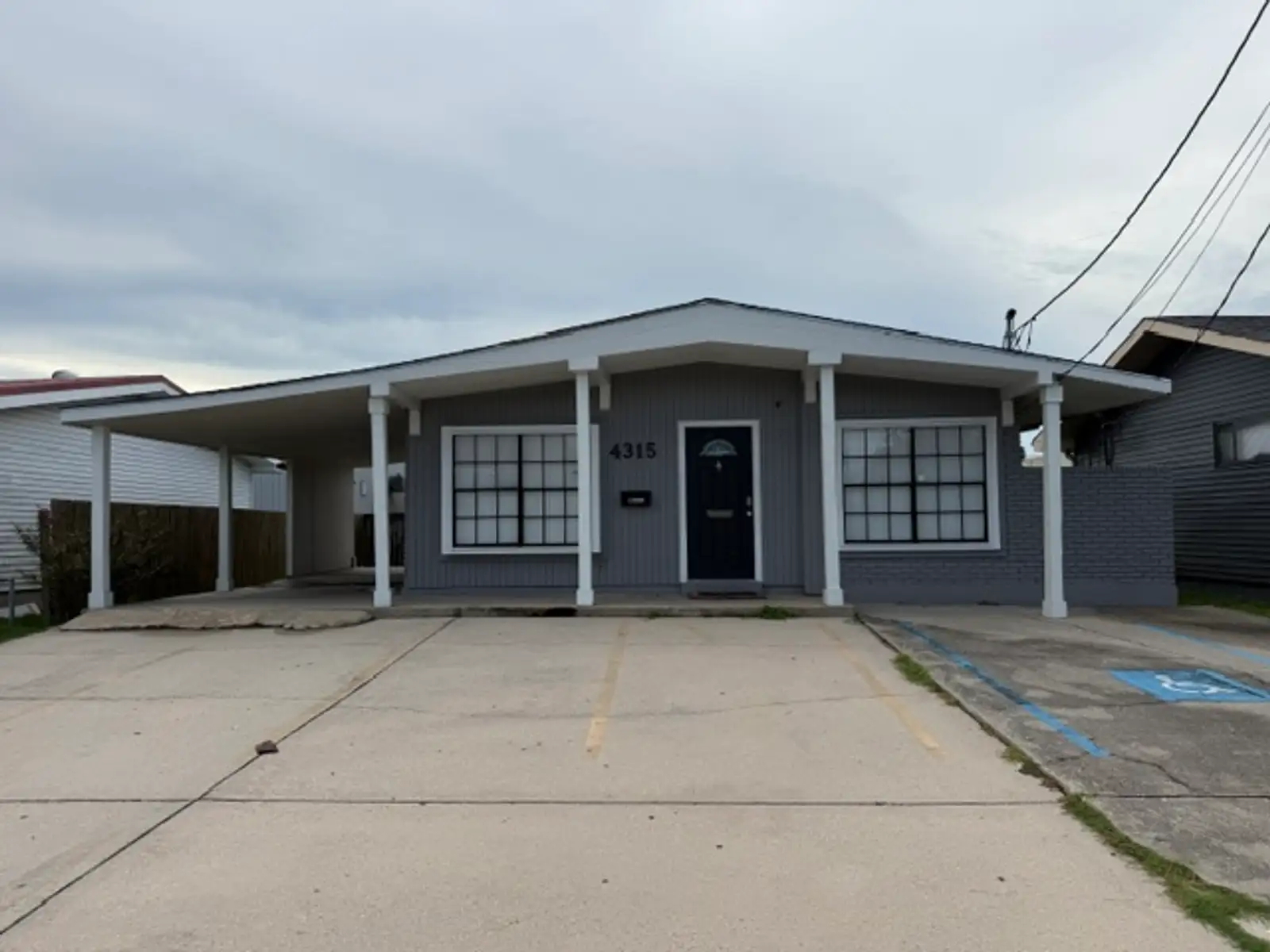 4315 Williams Blvd