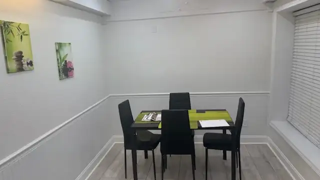 4315 Williams Blvd thumbnail 3