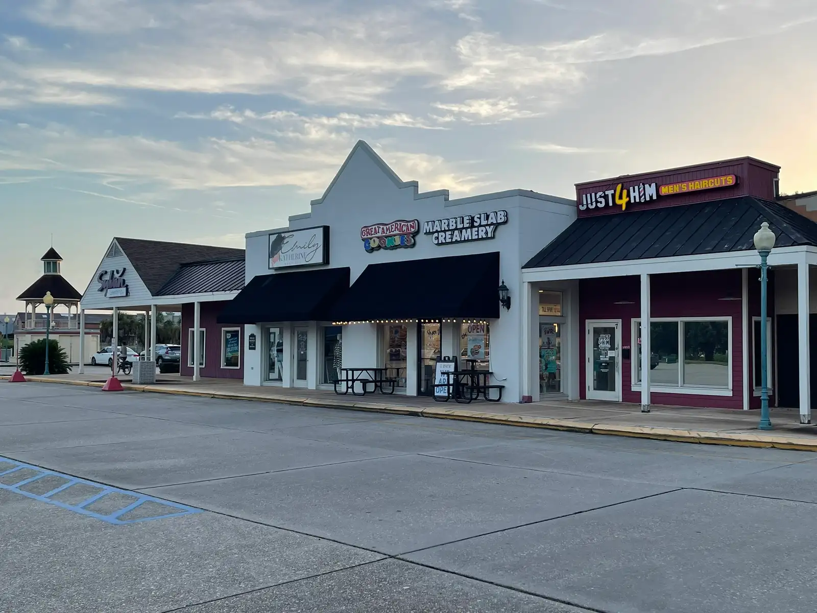 Bayou Landing Retail Center