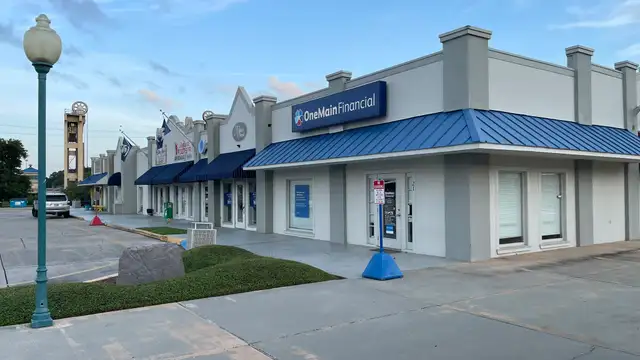Bayou Landing Retail Center thumbnail 4