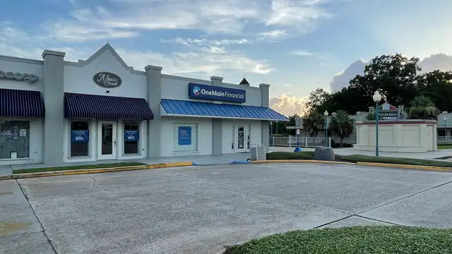 Bayou Landing Retail Center thumbnail 3