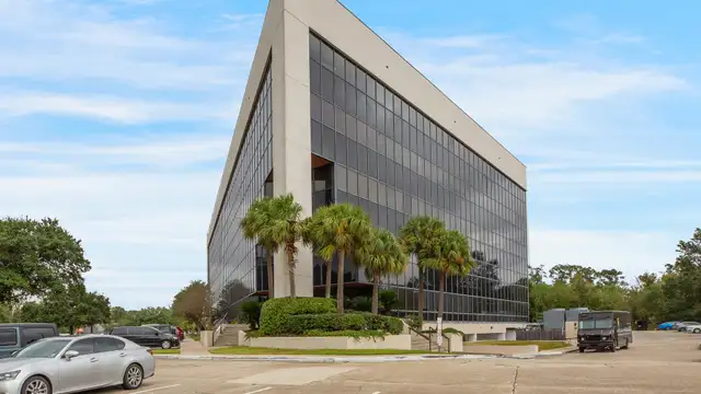 Full Floors Available - Parkway Plaza thumbnail 4