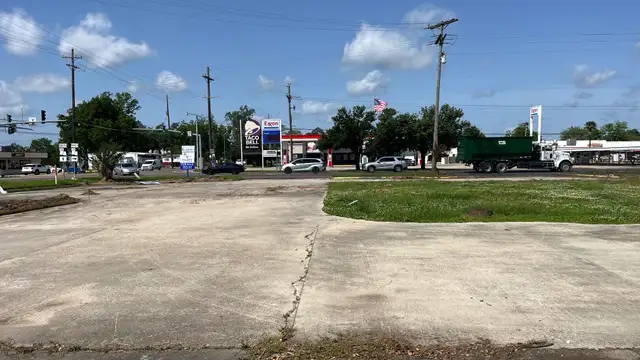 222 Hospital Rd thumbnail 2